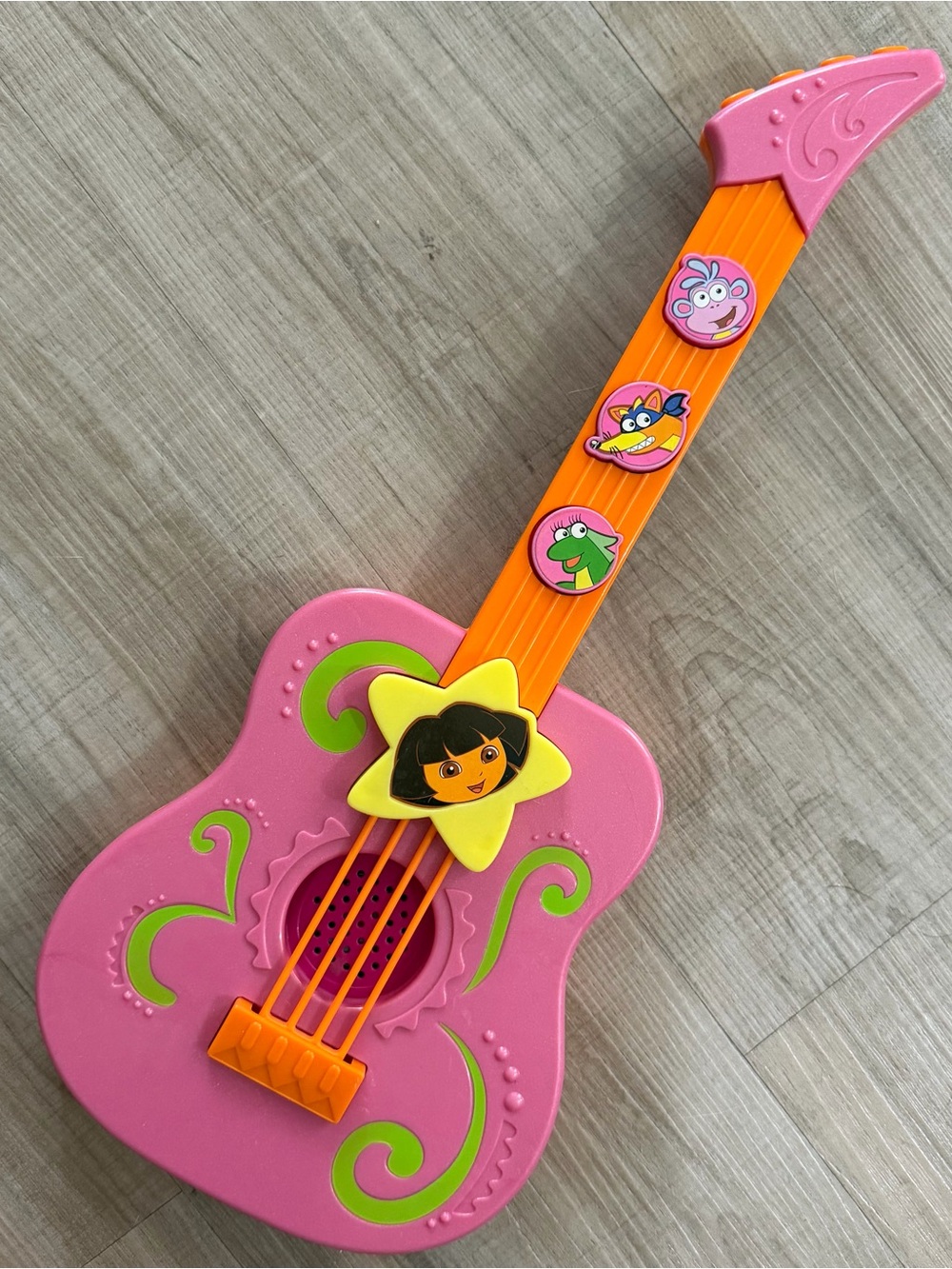 y2k/vintage Mattel Dora The Explore Musical Guitar